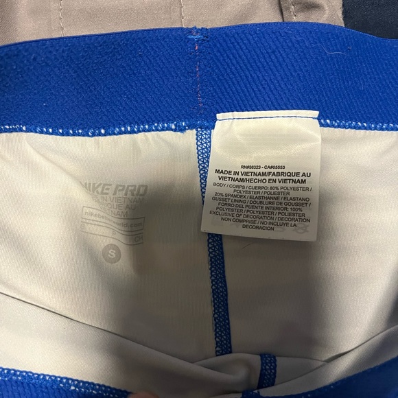 5 pairs of Nike shorts - Picture 8 of 11